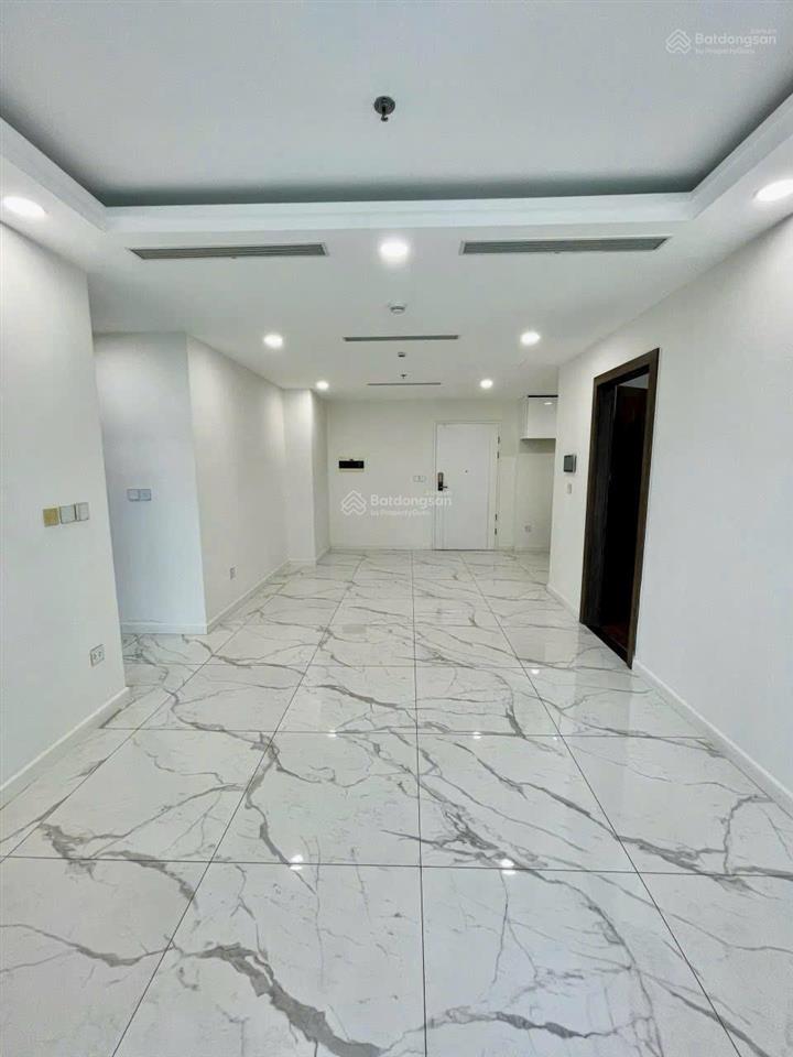Sunshine sky city q7. 3pn 3wc, 106m2. nt cơ bản. giá cực tốt 18 triệu/tháng.