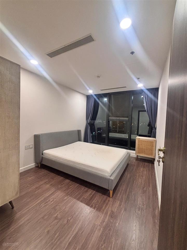 Sunshine sky city 4pn+1, 3wc, 132m2. full nội thất. 2 ban công. giá chỉ 32tr/tháng