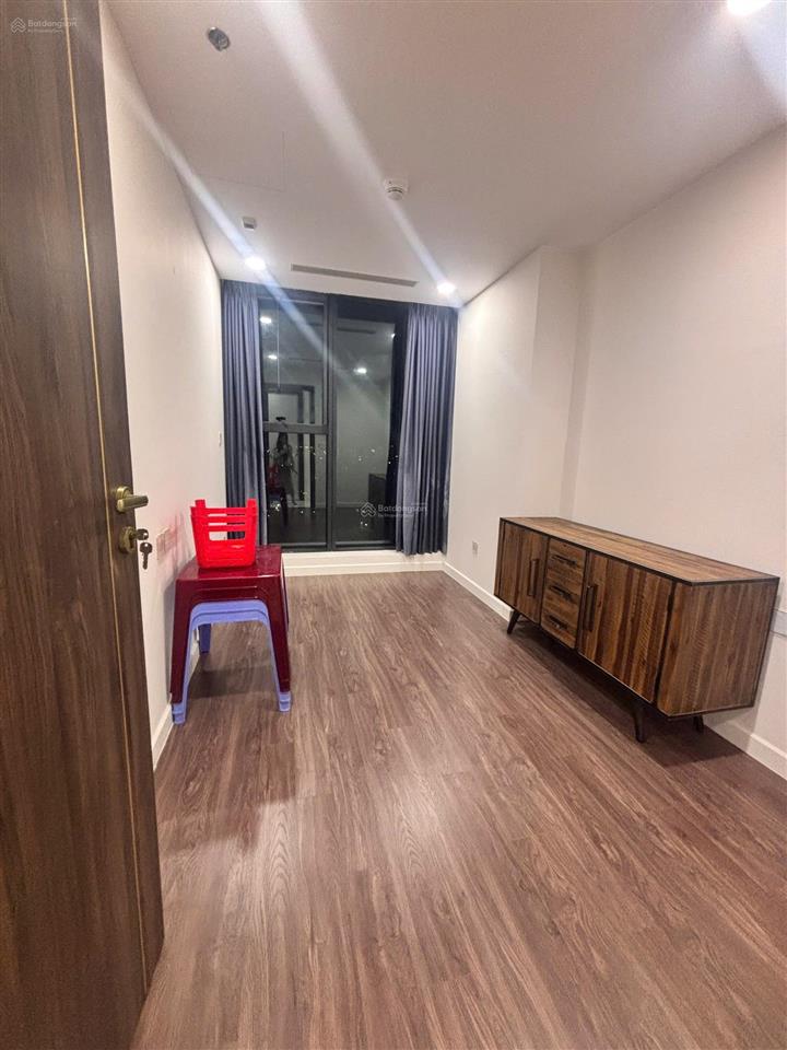 Sunshine sky city 4pn+1, 3wc, 132m2. full nội thất. 2 ban công. giá chỉ 32tr/tháng