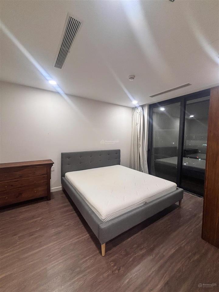 Sunshine sky city 4pn+1, 3wc, 132m2. full nội thất. 2 ban công. giá chỉ 32tr/tháng
