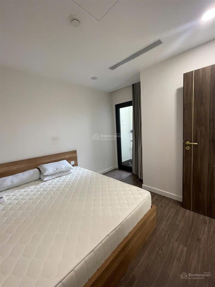 Sunshine sky city 2pn 2wc, 70m2. full nội thất, view thoáng đẹp. giá chỉ 17 triệu/tháng.