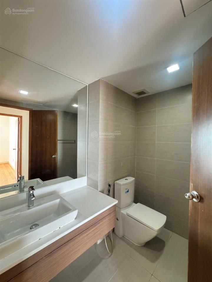 Noble crystal riverside 3pn 2wc, 155m2. view sông. đầy đủ nội thất. giá siêu tốt 16 triệu