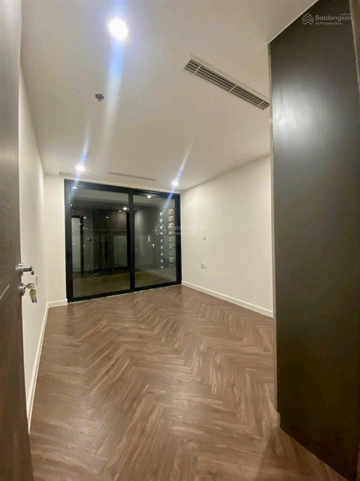 Sunshine diamond river quận 7, căn góc full kính như hình, 2pn 138m2. giá chỉ 18 triệu (bao phí)