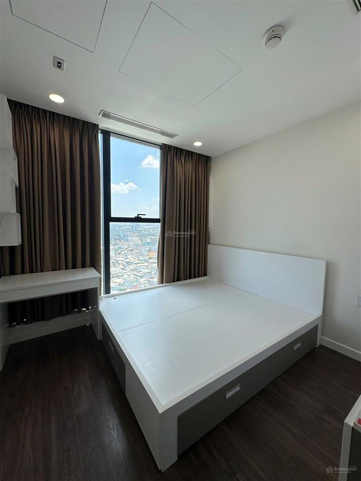 Bán ot s1 sunshine sky city  2pn 70m2. tầng cao, view đẹp. giá tốt hiện tại.
