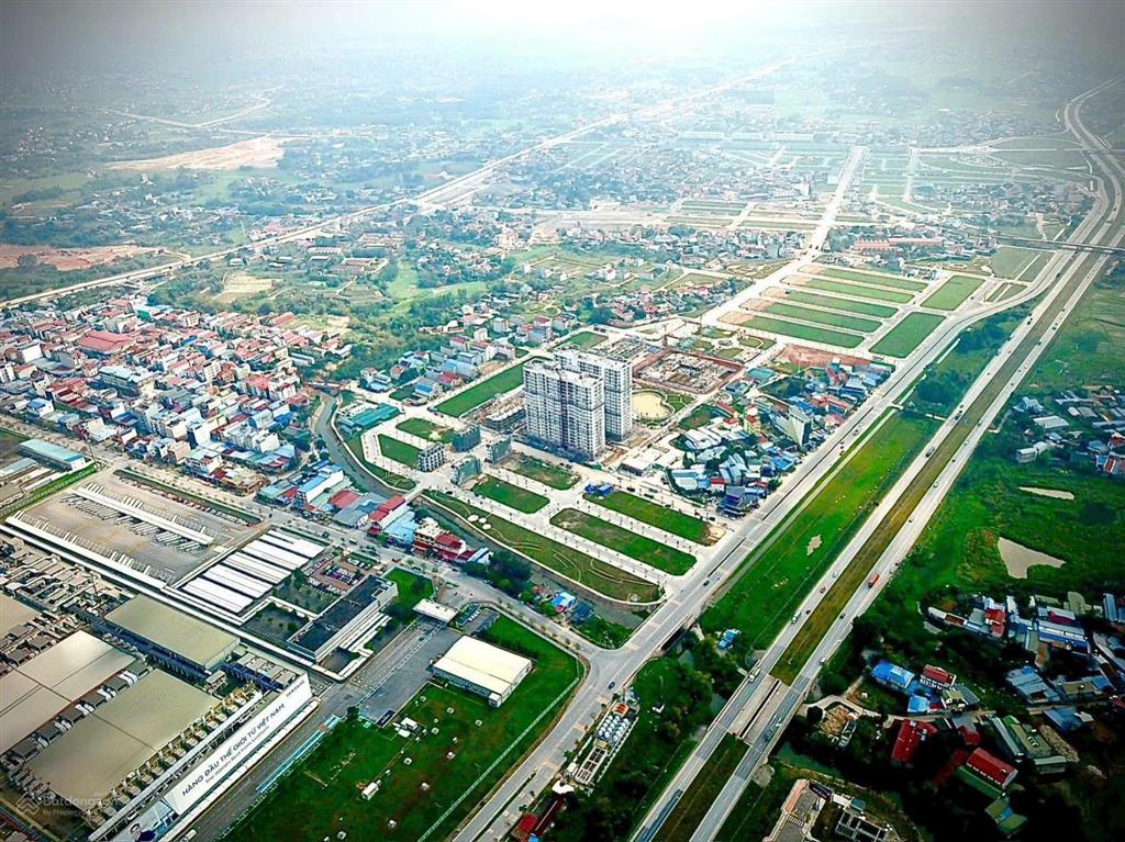 Một trong số ít lô góc suất ngoại giao vị trí đẹp tại dự án, sát ngay cạnh tttm, nút giao vạn xuân