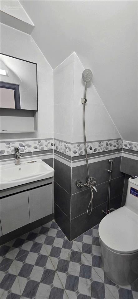 Bán nhà mới nguyễn thị tần chợ rạch ông giáp q1