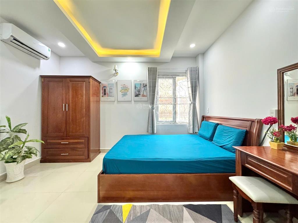 Ở ngay! căn hộ mới toanh nội thất cao cấp ngay bờ kè hoàng sa gần cv lê thị riêng q.10 có thang máy