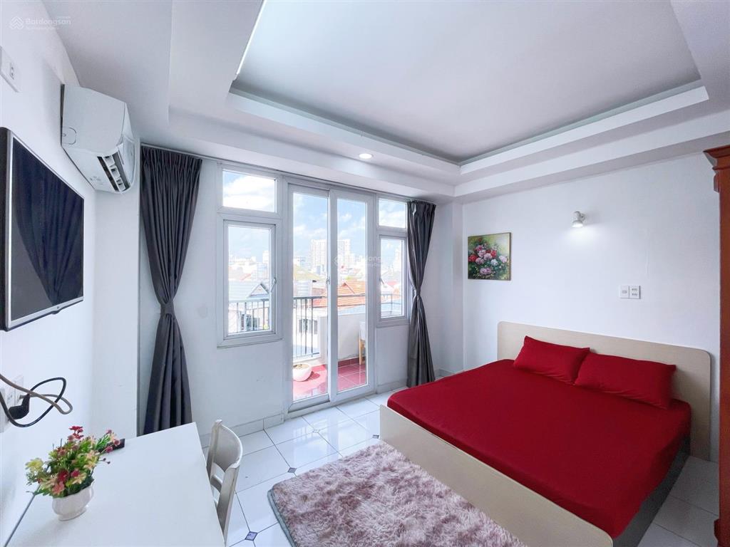 Căn hộ 2pn có ban công thoáng mát ờ phạm văn hai khu vip sát sân bay, cv hoàng văn thụ có tháng máy