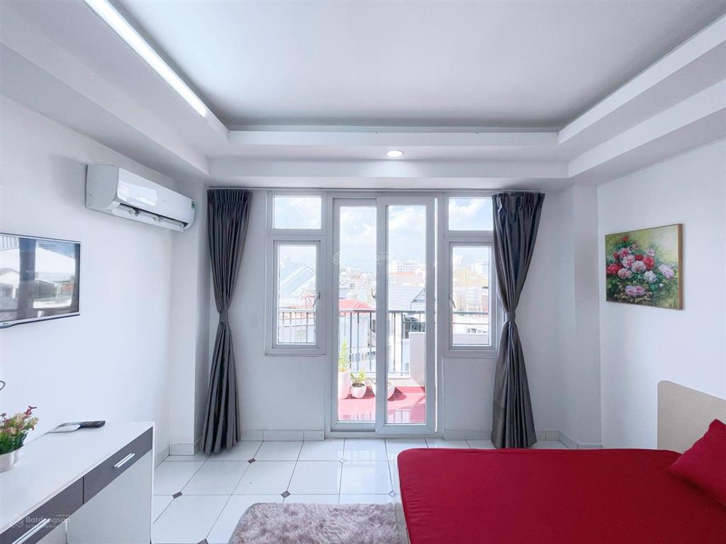 Căn hộ 2pn có ban công thoáng mát ờ phạm văn hai khu vip sát sân bay, cv hoàng văn thụ có tháng máy