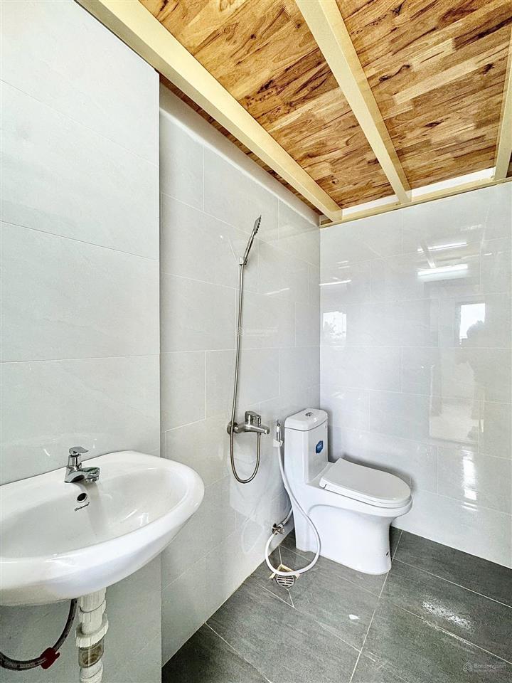 Phòng duplex siêu thoáng sát âu cơ  lạc long quân nhà có bảo vệ  thang máy giáp q. 10, q. 11