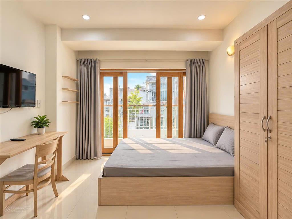 Phòng ban công siêu thoáng đủ tiện nghi ngay lê văn sỹ sát kỳ đồng nhà có thang máy  bảo vệ