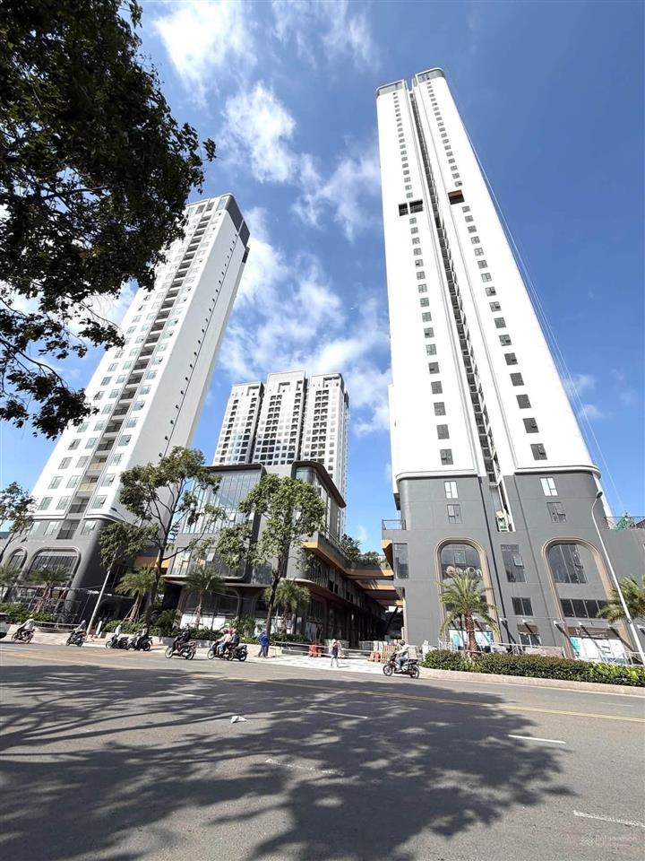 Green skyline tbs, 2pn góc 67m2 tầng 6, view mát mẻ, đối diện go!, làng đại học, bàn giao cao cấp