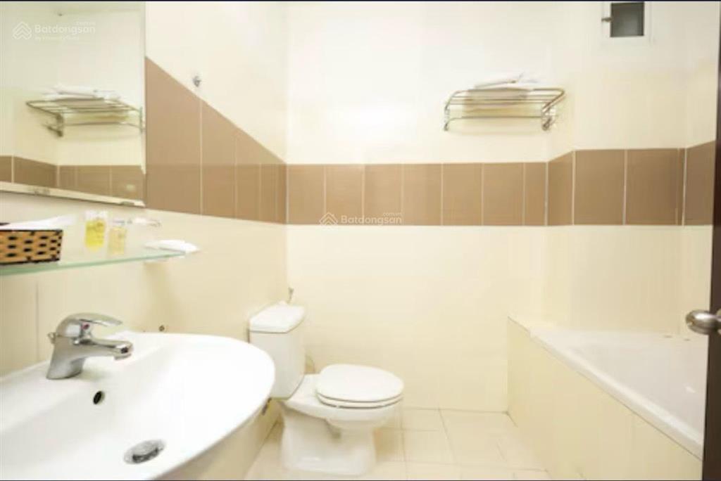 Cho thuê phòng khách sạn mặt tiền võ nguyên giáp