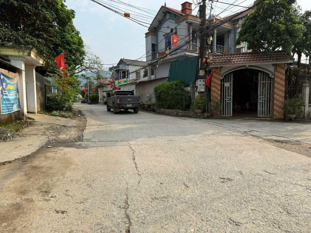161M trục chính Nguyễn Bá Tạo xã Xuân Mai ( Nam Phương Tiến )