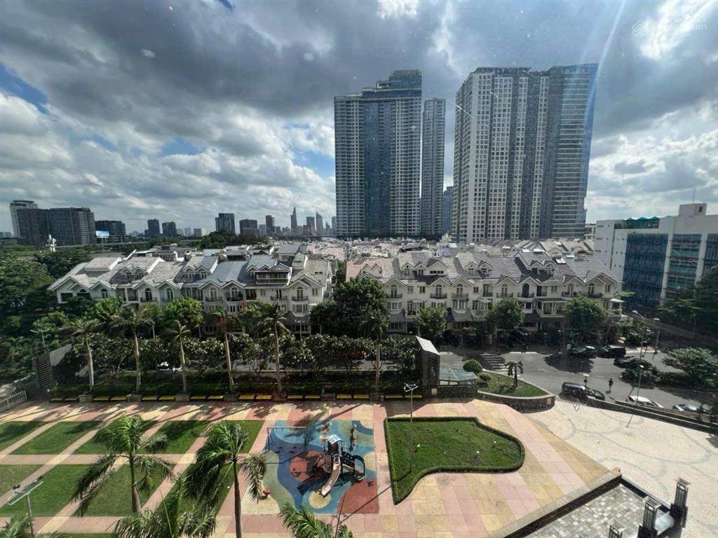 Cho thuê căn hộ saigon pearl view hồ bơi, full nội thất