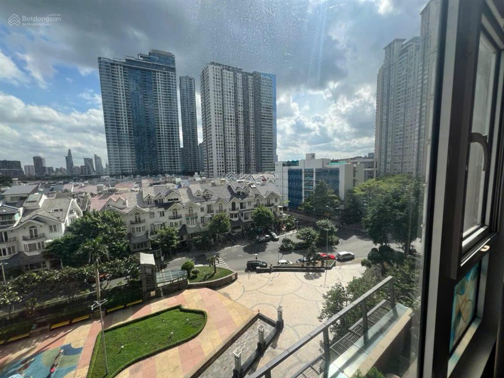 Cho thuê căn hộ saigon pearl view hồ bơi, full nội thất