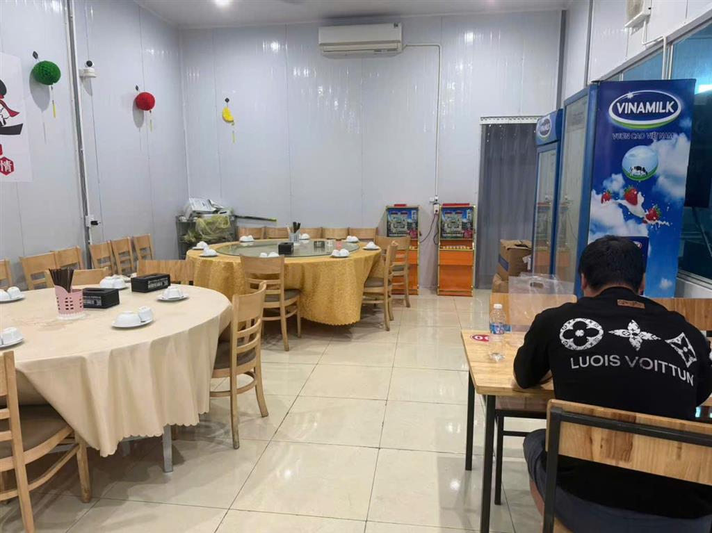 Sang nhượng lại quán ăn Trung Quốc Có diện tích 144m2 Tại Mi Điền 2 – Nếnh – Bắc Giang.