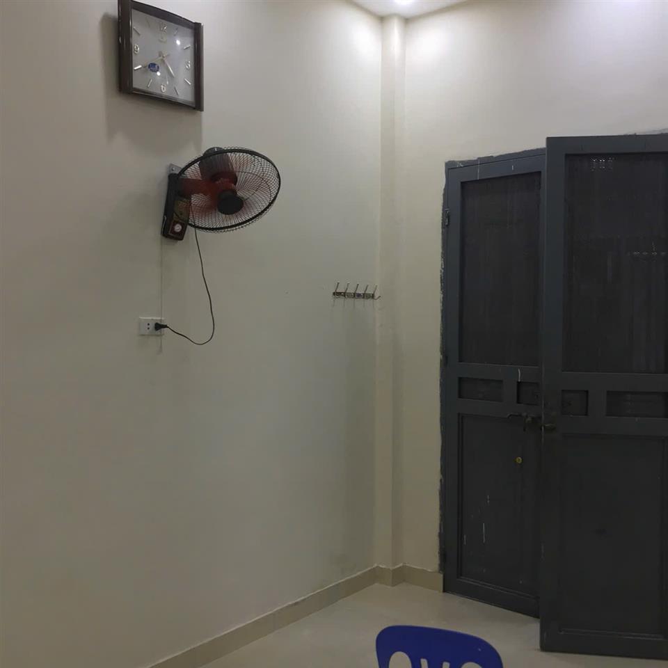 Cần cho thuê nhà có diện tích 90m2 Tại Ngõ 637 Phạm Văn Đồng – Nghĩa Đô – Hà Nội.