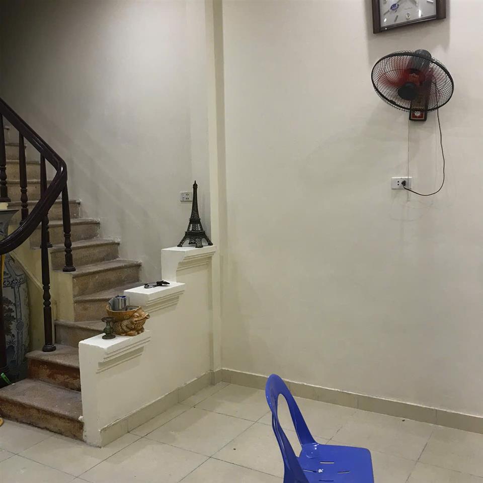 Cần cho thuê nhà có diện tích 90m2 Tại Ngõ 637 Phạm Văn Đồng – Nghĩa Đô – Hà Nội.