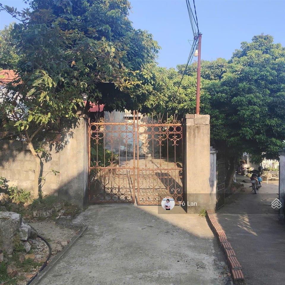 Siêu phẩm không thể bỏ qua nhé bà con bán đất tặng nhà cấp bốn dt 500 m² bìa đỏ +200 m²