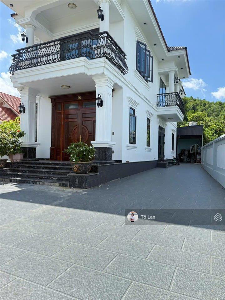 Cần bán gấp căn nhà đẹp tại quảng thanh thủy nguyên hải phòng dt 320 m nhà mới xây nằm trên trục