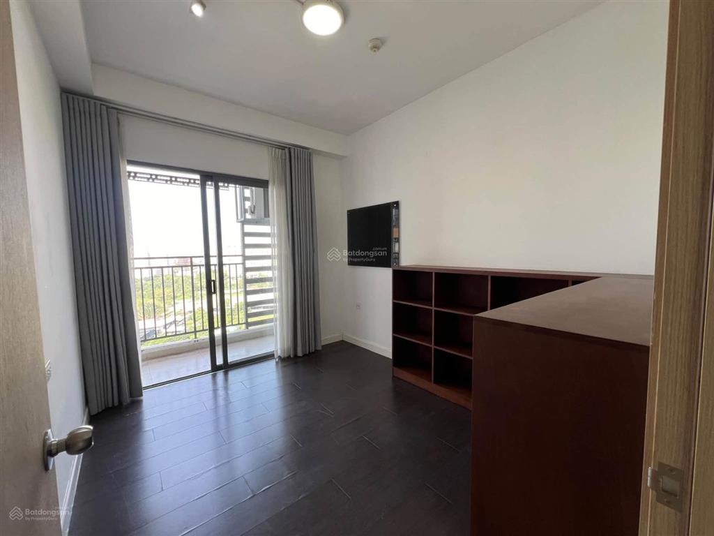 Cho thuê căn 3pn  nội thất cơ bản giá 19tr tại the sun avenue, trống sẵn  chính chủ