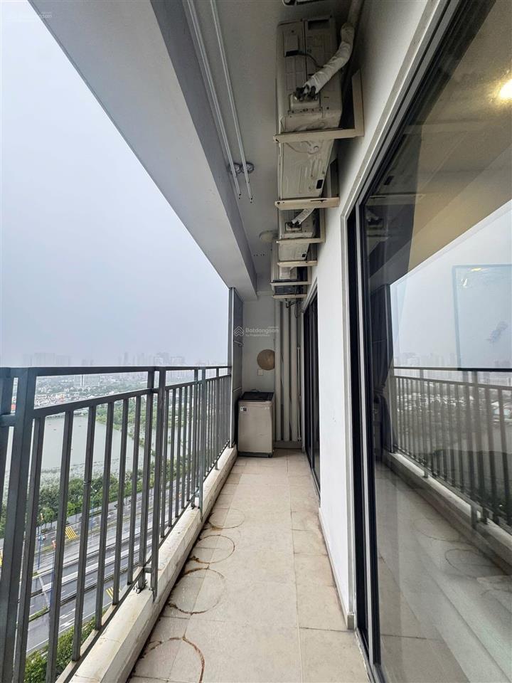 Trống sẵn căn 3pn  20 triệu / tháng tại the sun avenue, quận 2