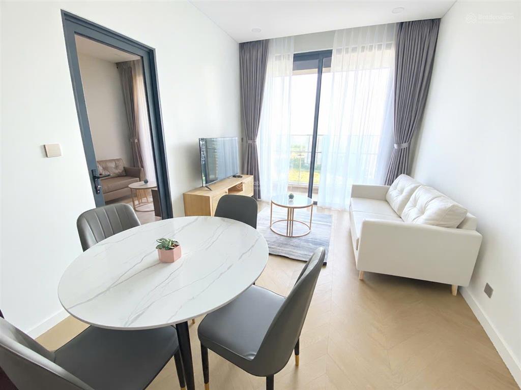 Trống sẵn căn 2pn  full nt tại lumiere riverside  giá 35 triệu bao phí quản lí
