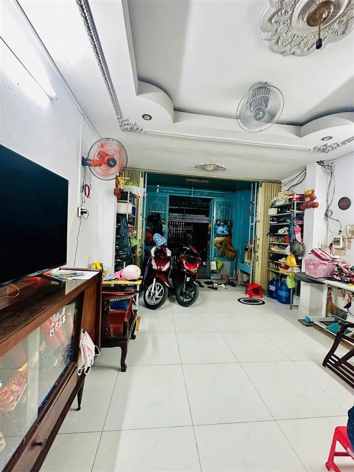 Bán nhà gò vấp 4pn, hẻm 3m, cách mt phạm văn chiêu 30m chỉ 5,5tỷ
