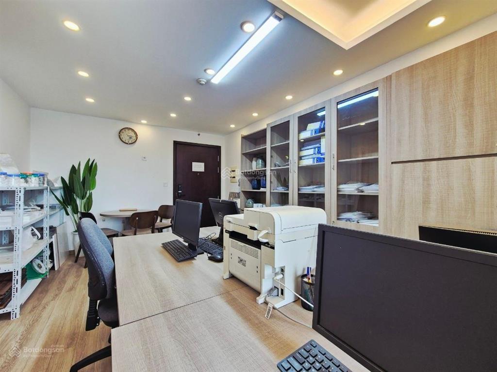 Bán căn hộ 2 phòng ngủ vinhomes d'capitale tầng đẹp full nội thất cao cấp chỉ 4,8 tỷ