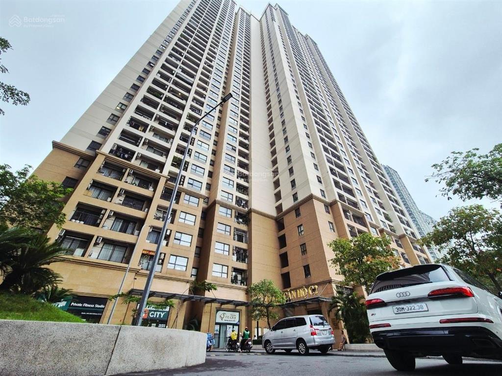 Bán căn hộ 2 phòng ngủ vinhomes d'capitale tầng đẹp full nội thất cao cấp chỉ 4,8 tỷ