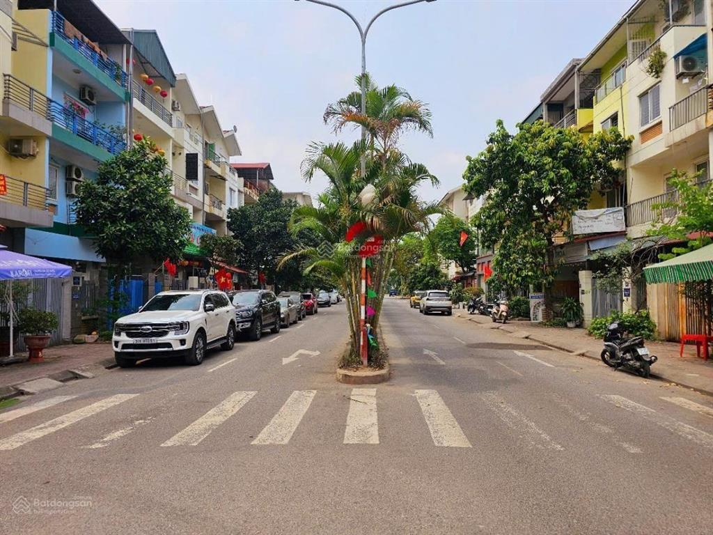 Biệt thự liền kề vigracenra, 272 hữu hưng, tây mỗ, 100m, *4 tầng, vỉa hè rộng, oto kinh doanh đỉnh.