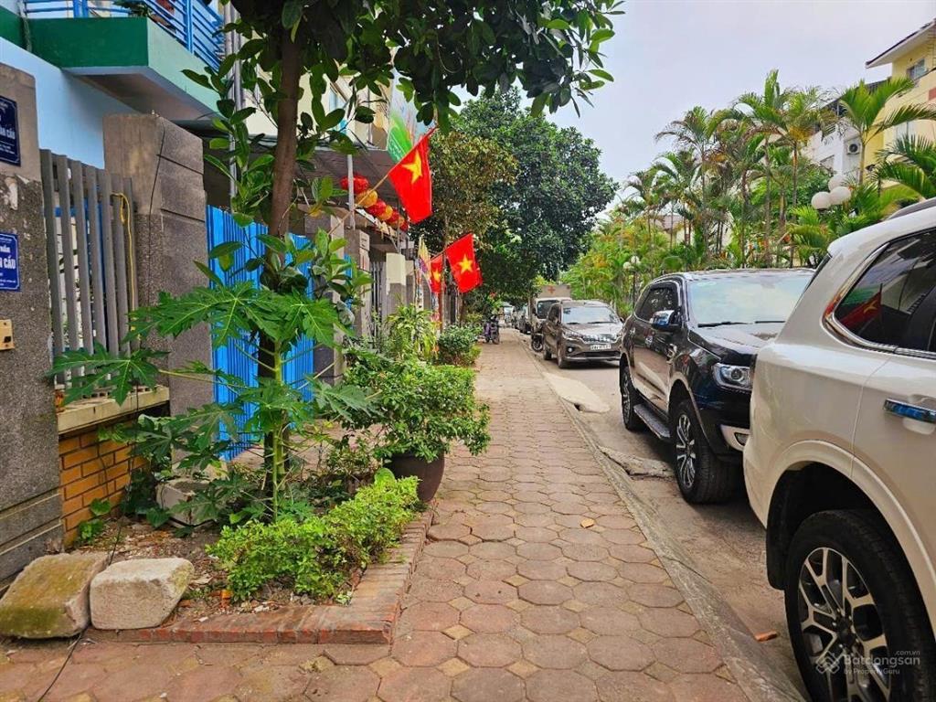 Giá đầu tư, liền kề, 94m2 4 tầng kđt hữu hưng, tây mỗ, vỉa hè, ô tô, kinh doanh