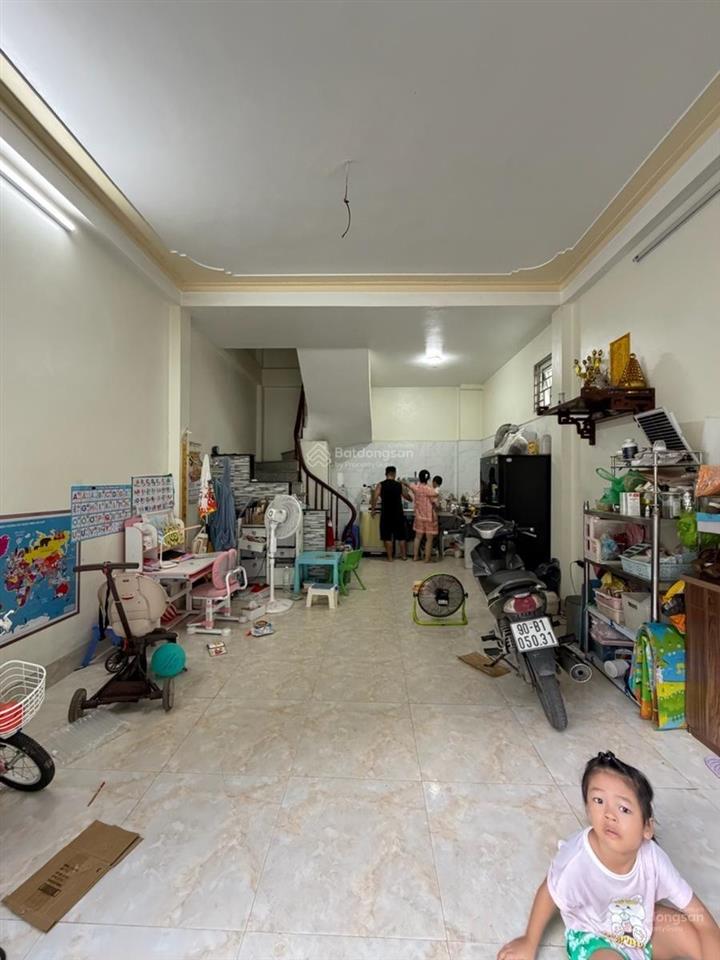 Lô góc, dân xây, ngõ 169 đại mỗ 35m, 4 tầng, ngõ thông, gần ô tô, cạnh công an phường