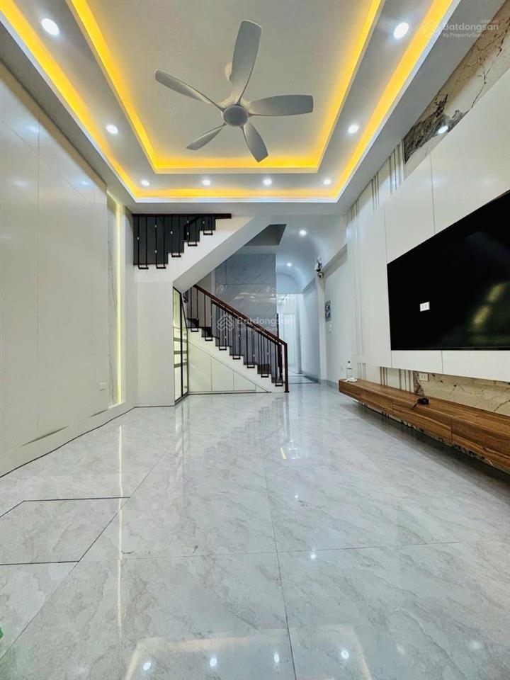 Ngõ nhỏ nên giá rẻ, ngõ 17 trung văn 66m, 3 tầng, mặt tiền 4m, cách ô tô 20m, chỉ 140tr/m2.