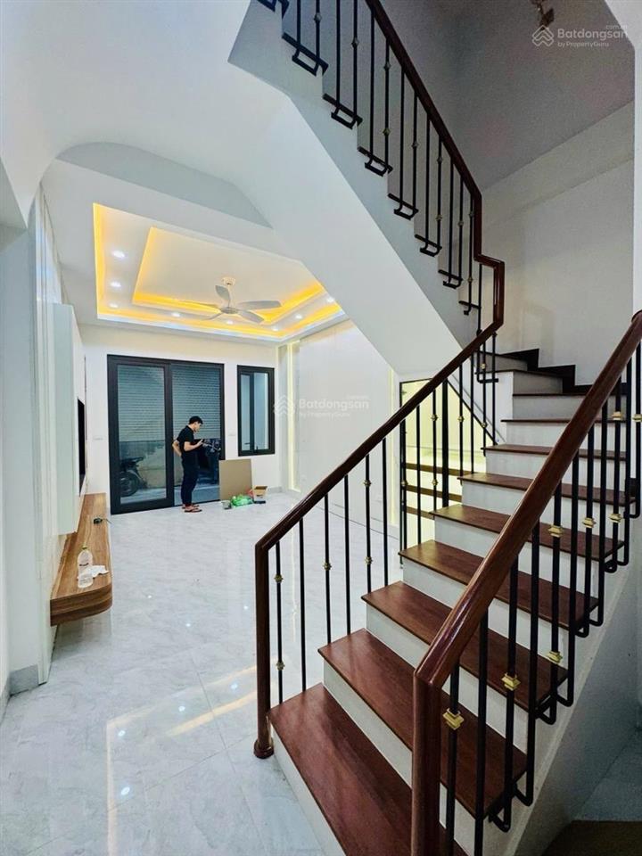 Ngõ nhỏ nên giá rẻ, ngõ 17 trung văn 66m, 3 tầng, mặt tiền 4m, cách ô tô 20m, chỉ 140tr/m2.