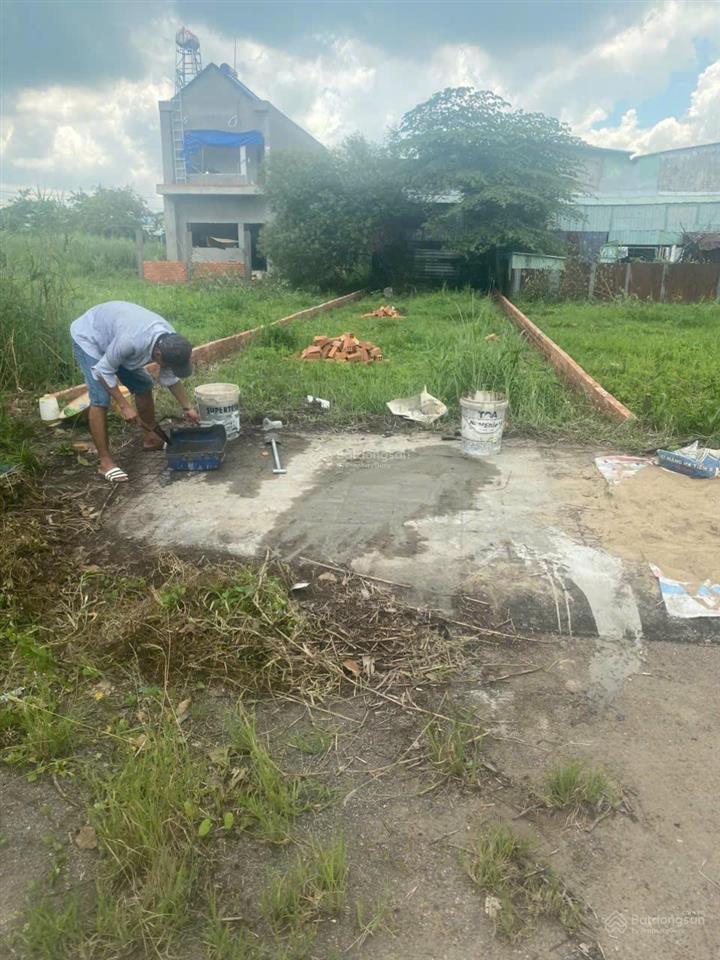 Cần bán lô đất với giá 1.6 tỷ vnd, diện tích 125 m2 tiếp giáp dự án của kita group tại vĩnh long