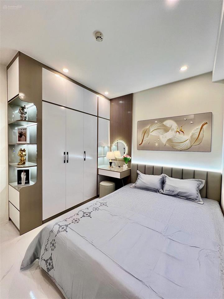 Bán căn thương mại 2n2vs full đồ giá 2,2 tỷ tại chung cư evergreen bắc giang.  0962 079 ***