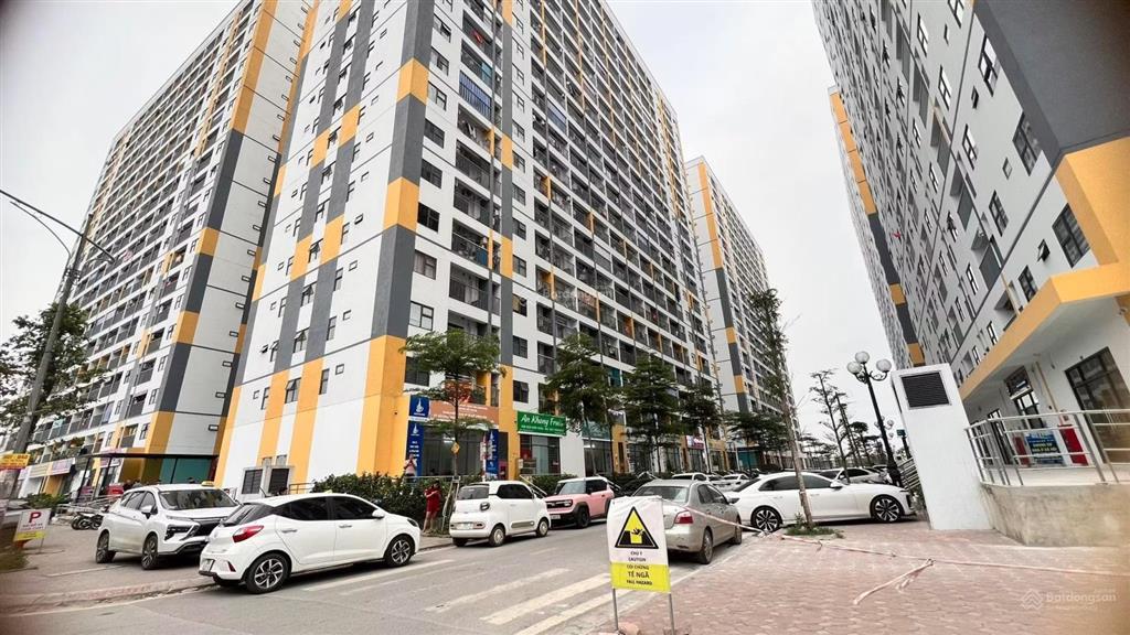Tôi cần bán căn thương mại 3n2vs giá 2,4 tỷ tại chung cư evergreen bắc giang
