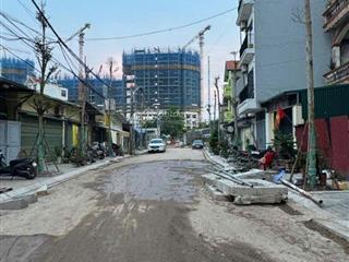 Hiếm! đất 47m2 ngõ 343 an dương vương, ô tô vào đất, sát noble crystal tây hồ