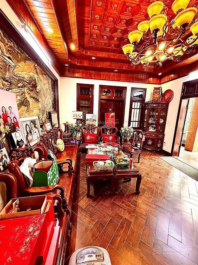 Siêu phẩm vườn đào 203m2 khu đại gia ở & kinh doanh đẳng cấp, 174 tỷ