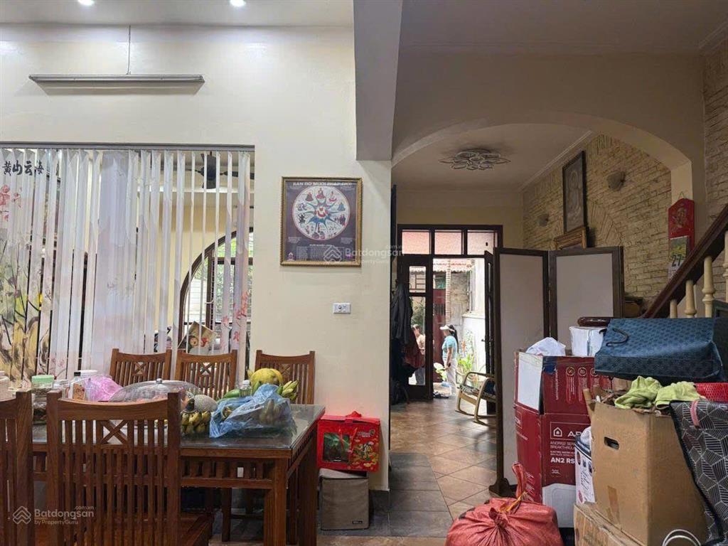 Nhà đẹp quảng khánh, gần hồ mặt tiền 6.5m rộng vị trí hiếm, đầu tư giữ tiền cực tốt