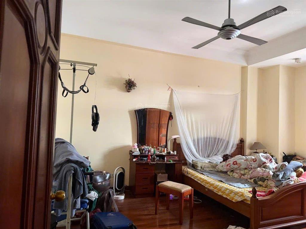 Nhà đẹp quảng khánh, gần hồ mặt tiền 6.5m rộng vị trí hiếm, đầu tư giữ tiền cực tốt