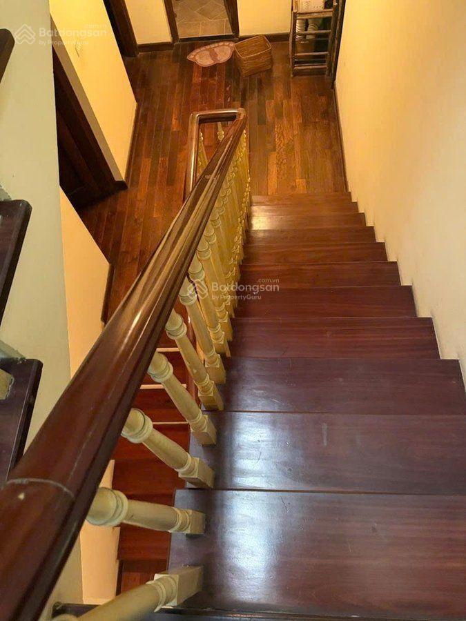 Nhà đẹp quảng khánh, gần hồ mặt tiền 6.5m rộng vị trí hiếm, đầu tư giữ tiền cực tốt