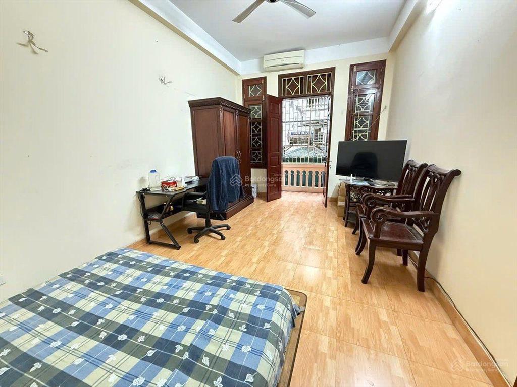 Hiếm ba đình! nhà dân xây kim mã ngõ thông, giếng trời chờ thang máy, hàng xóm ks dewoo