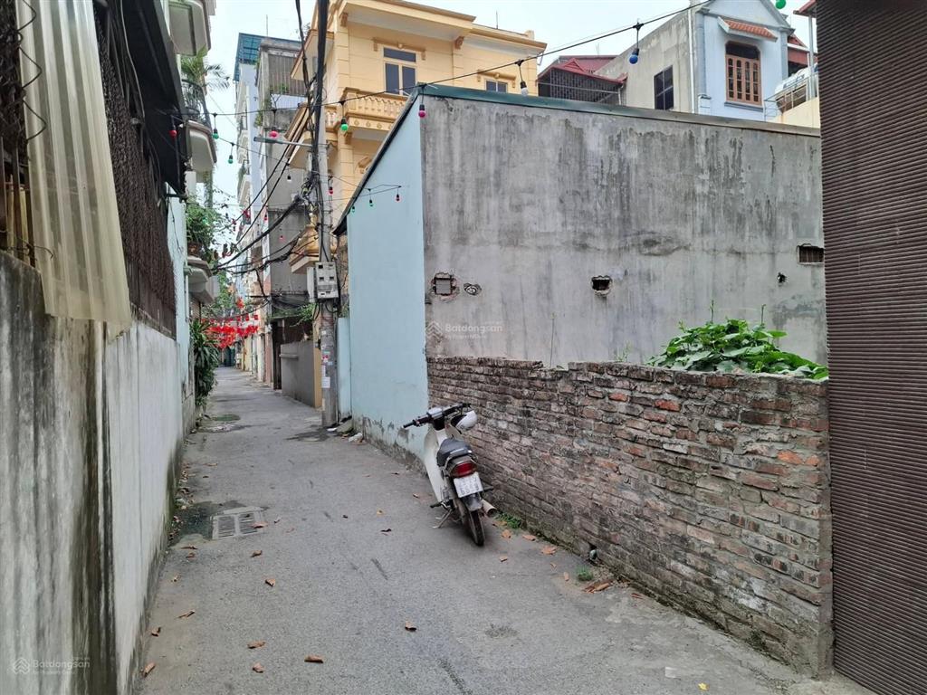 Đất hiếm phú thượng ngõ ô tô tránh, sát khu đô thị ciputra hà nội. diện tích 57m2 chỉ 12.6 tỷ