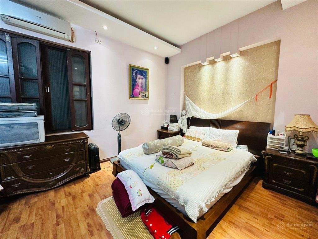 Vip cầu giấy, hoàng quốc việt ô tô tránh, 2 mặt thoáng , 67m2 hiếm nhà bán