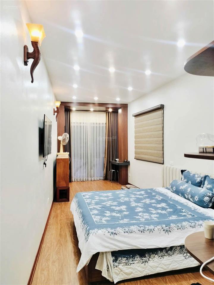 Siêu phẩm ba đình, mặt phố giang văn minh vip, lô góc, dòng tiền cực tốt