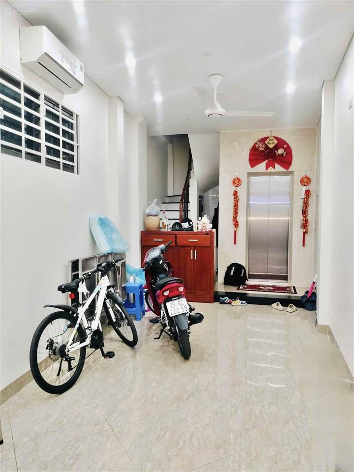 Siêu phẩm ba đình, mặt phố giang văn minh vip, lô góc, dòng tiền cực tốt