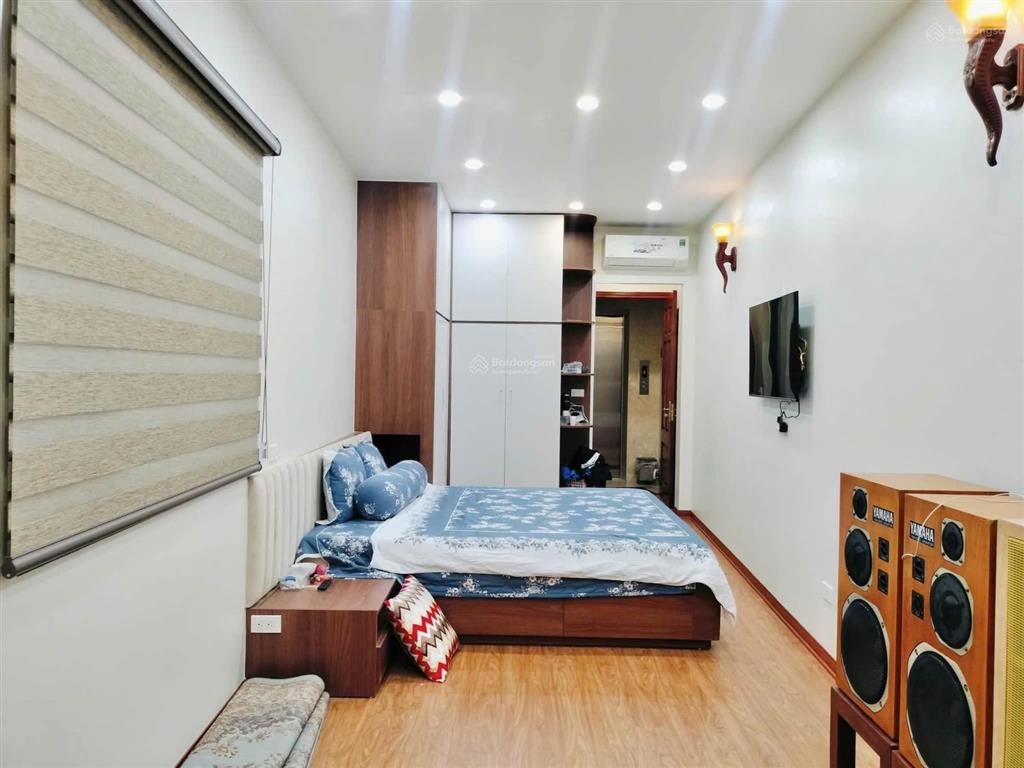 Siêu phẩm ba đình, mặt phố giang văn minh vip, lô góc, dòng tiền cực tốt